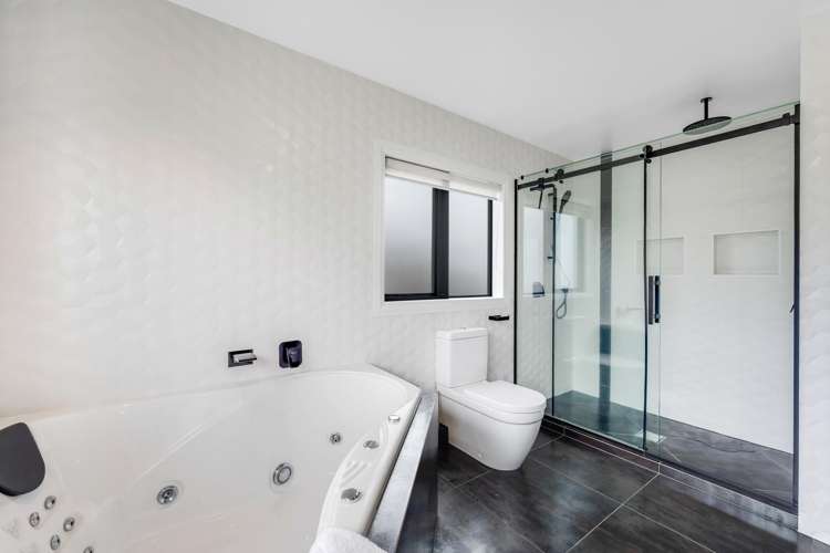 45 Armstrong Farm Drive East Tamaki Heights_48