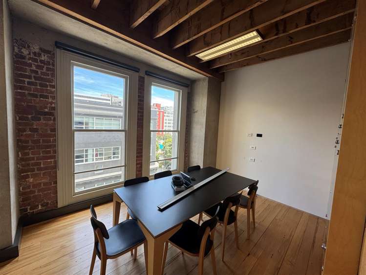 Part Level 3, 11 Cable Street Wellington Central_5