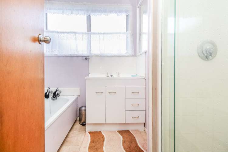 5 Karina Place Glen Eden_11