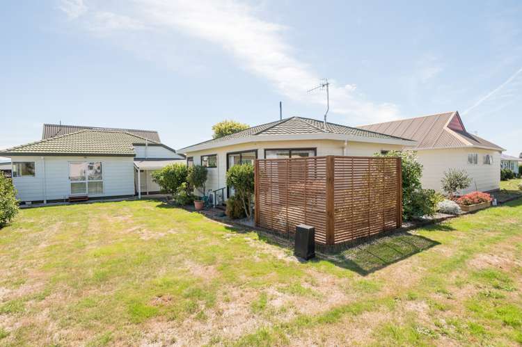 6 Birchwood Grove Richmond_13