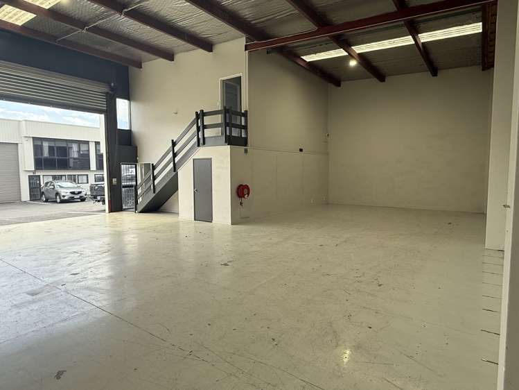 9/4 Kellow Place Wiri_1