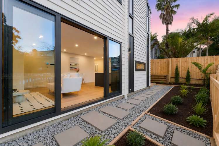 Lot 2/6 Thalia Place Totara Vale_21