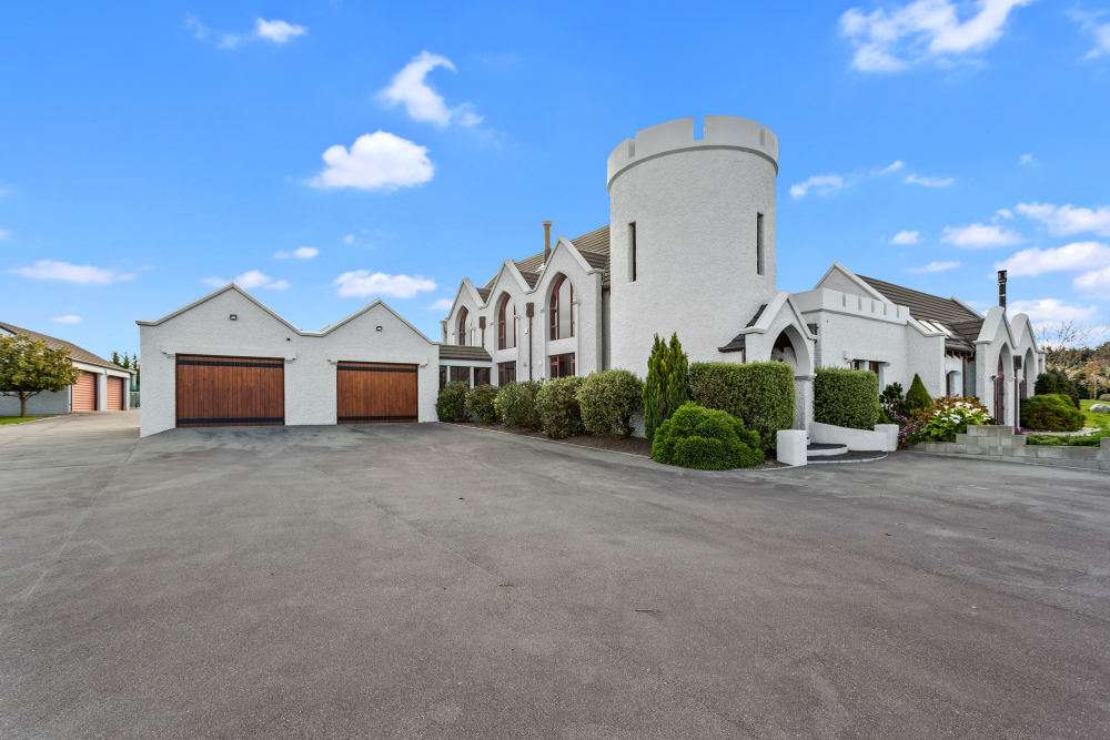 Castle sefton2
