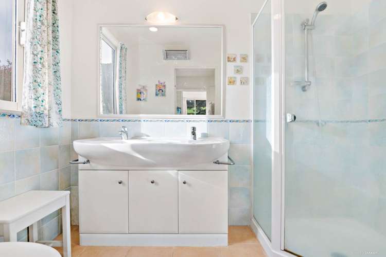 56 Turama Road Royal Oak_10