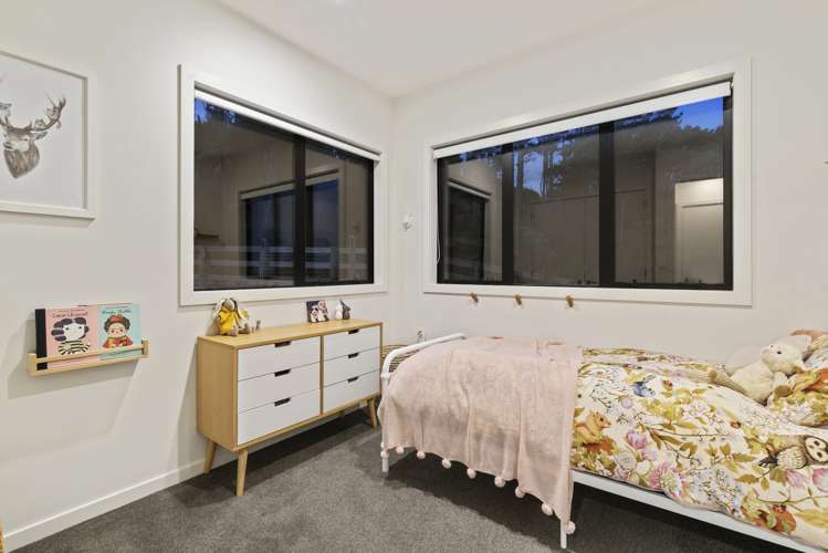 31 James Paige Lane Riverhead_15