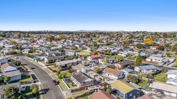 9 Kentucky Crescent Nawton_14