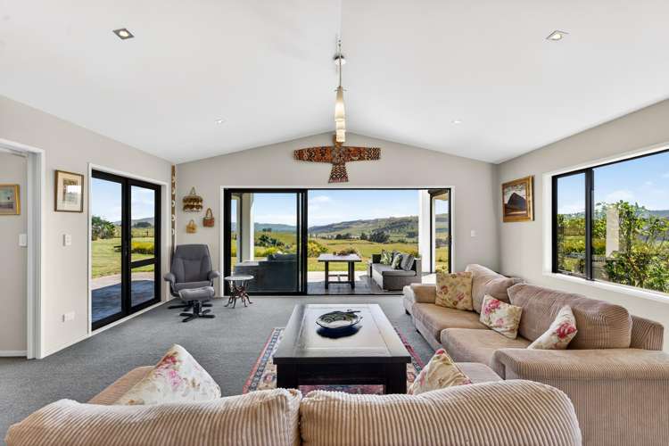 701 River Road Otane_4