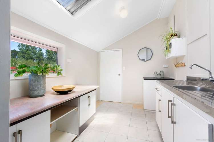 2/42 Pomaria Road Henderson_9