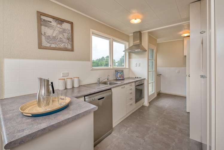 27 Fairdale Avenue Red Hill_2