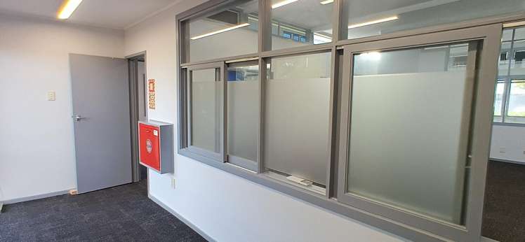 37 Taharoto Road Takapuna_9