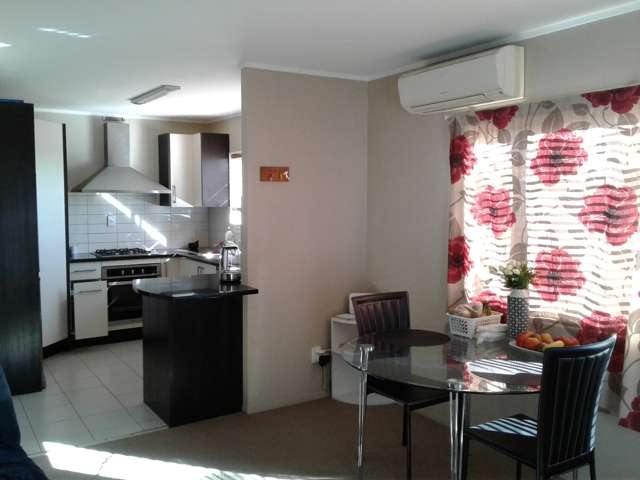 2/8 Chalmers Street Avondale_2