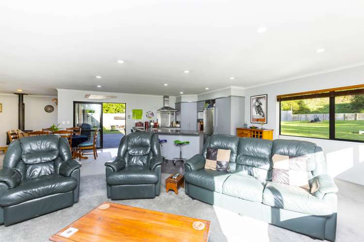 1845 State Highway 2 Kaitoke_5
