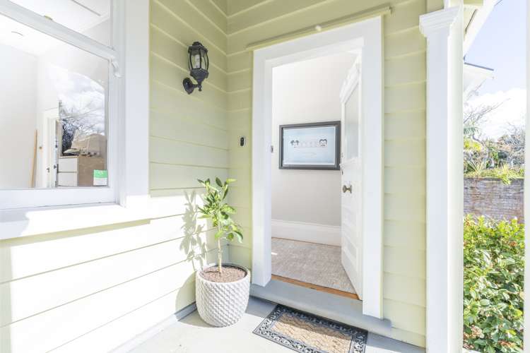 12 Leslie Avenue Sandringham_18