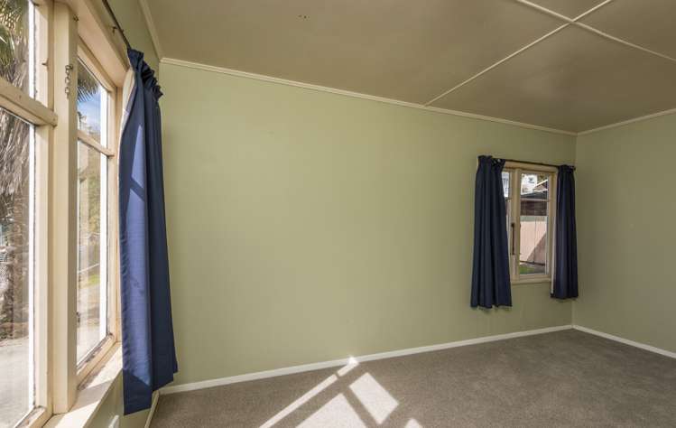 75 Emano Street Toi Toi_11