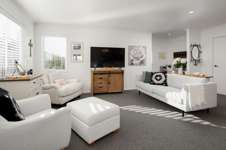 34 Harvard Road Burleigh_7