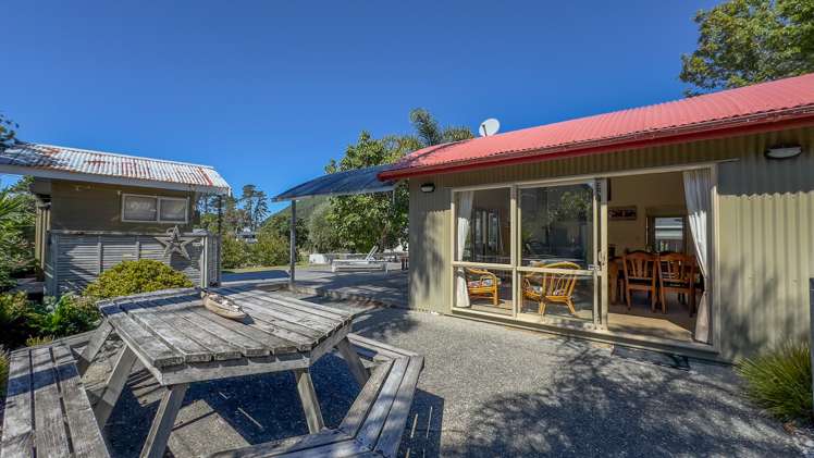 19 Crown Reef Pauanui_22