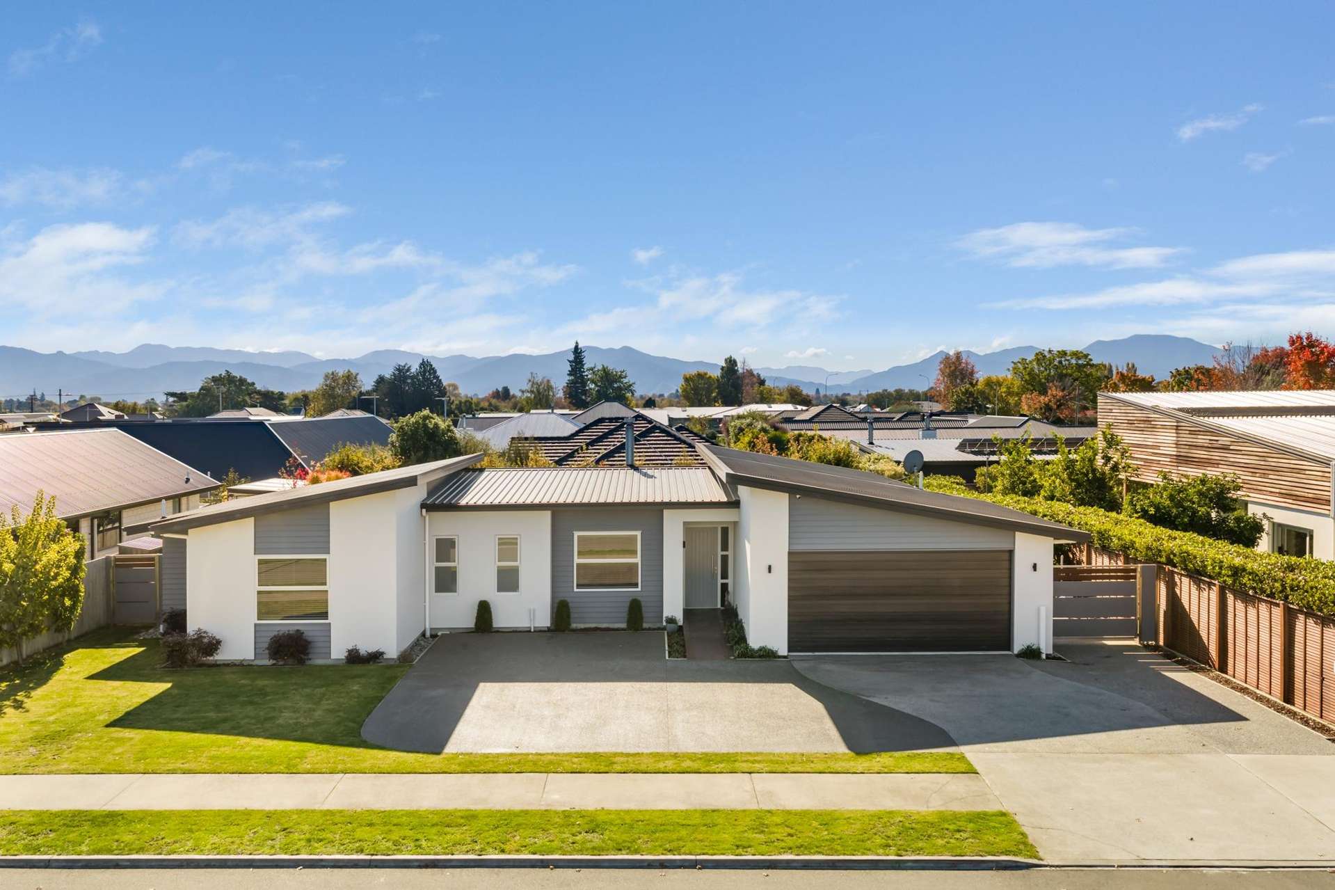 4 Spitfire Drive Burleigh_0