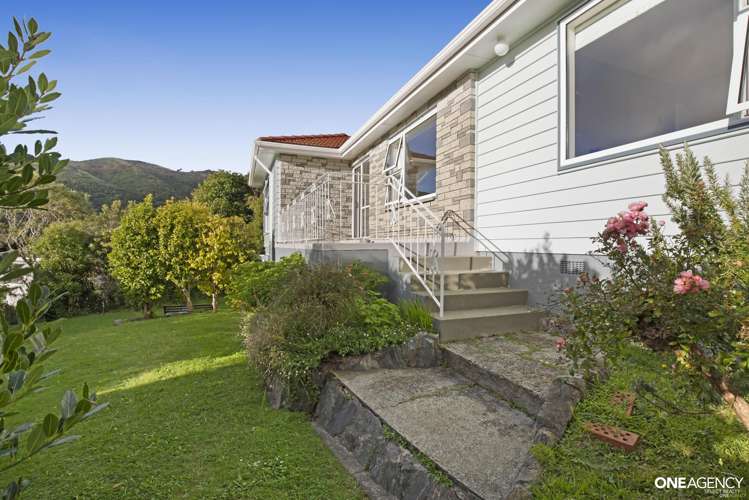 13 Wilmshurst Place Tawa_18