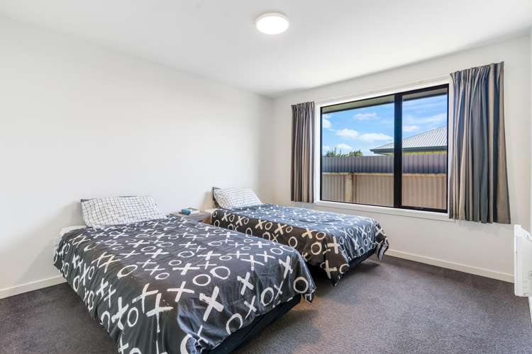 32 Welsh Road Winton_13