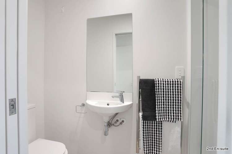 7/5 Peachgrove Road Te Atatu Peninsula_15