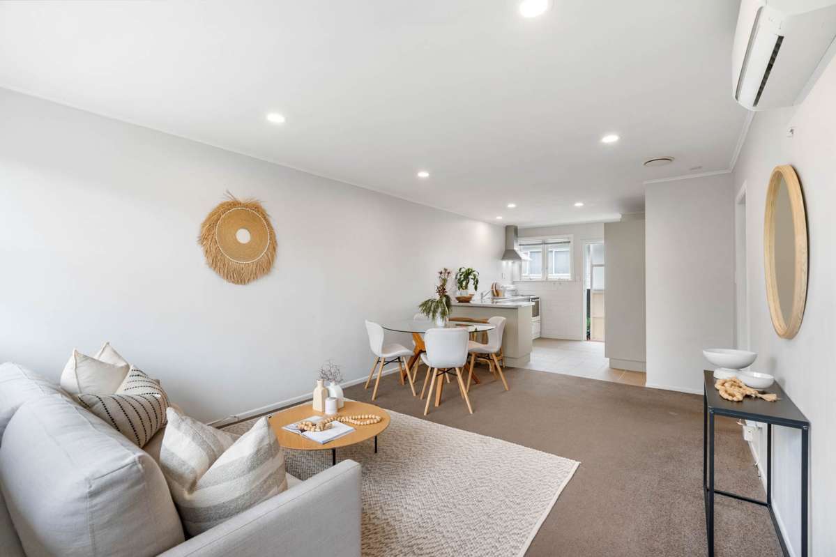 2/102 McLeod Road_1