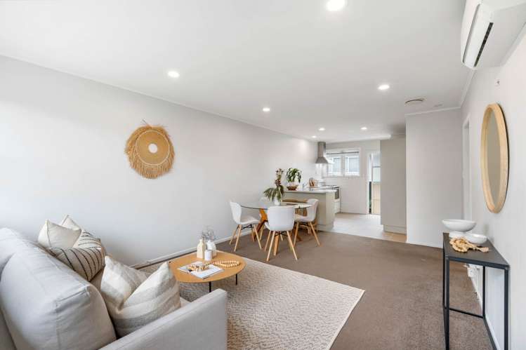 2/102 McLeod Road Te Atatu South_5
