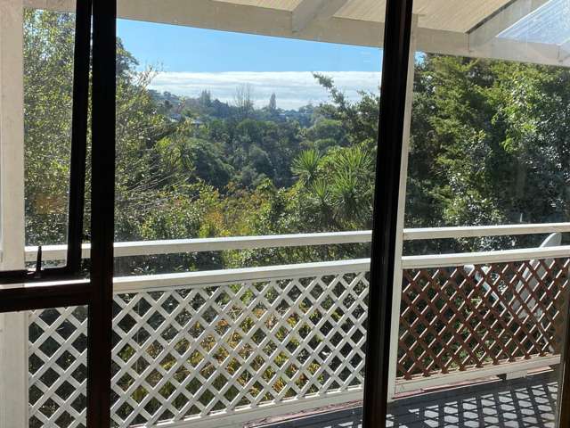 2/27 Onewa Road Northcote_4