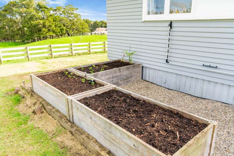 581 Lawrence Road Kaiwaka_33