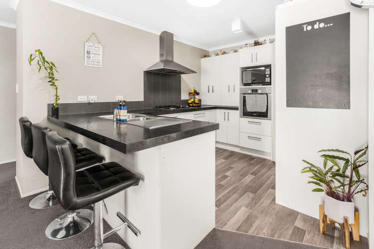 12 Evergreen Rise Grandview Heights_9