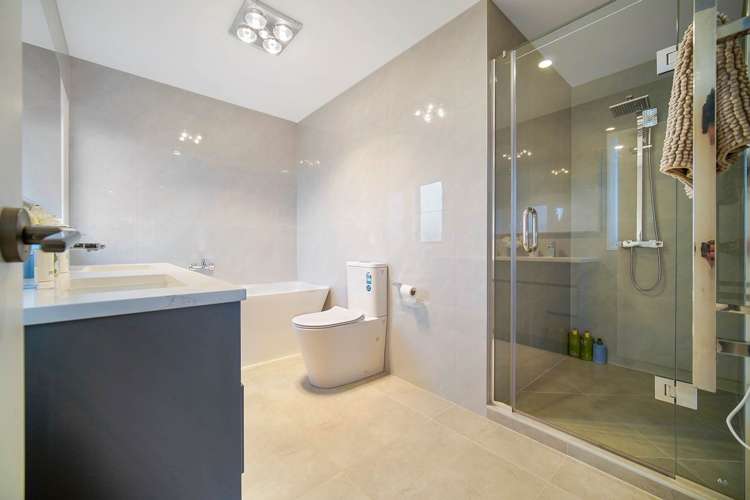 14 Castlebane Lane Flat Bush_21