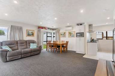 1/433 Blockhouse Bay Road_3