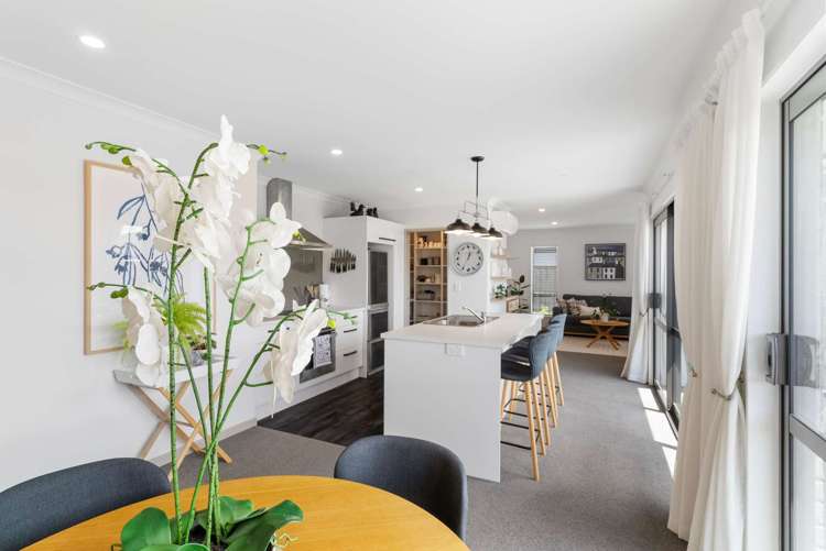 73 Oaks Drive Lincoln_9