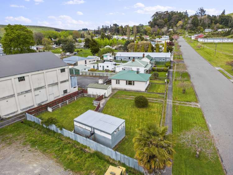 42 Paraekaretu Street Hunterville_21