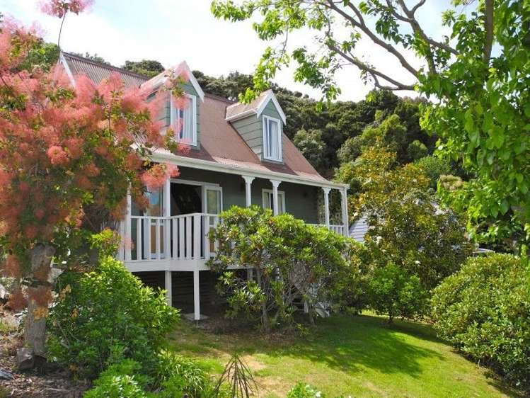 33 Penlington Place Akaroa_6