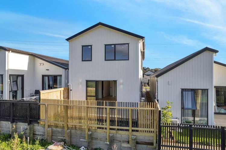 38 Paretao Street Massey_26