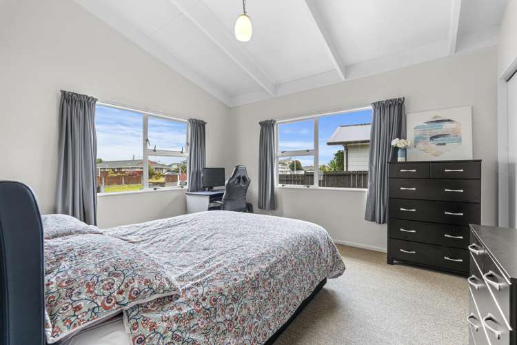 219 Parklands Avenue Bell Block_9