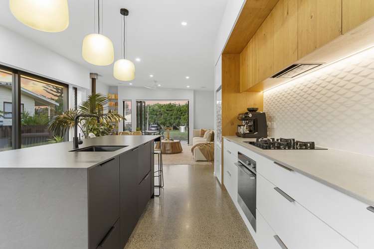 221 Sylvia Road Whangamata_13