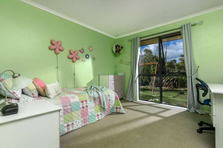 5b Olwyn Place Greenhithe_15