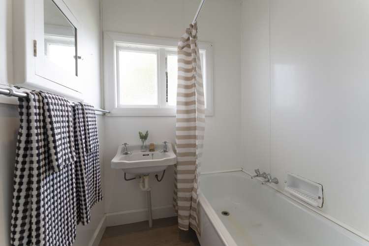 35 Birchfield Avenue Dallington_11