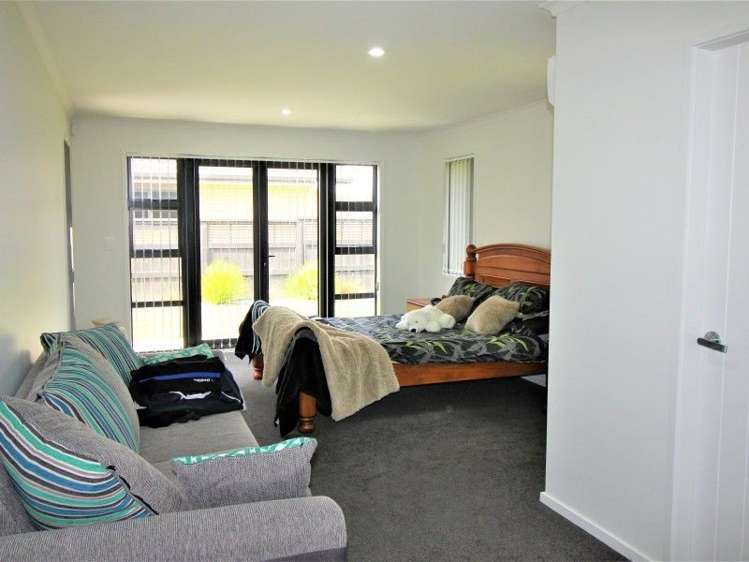 34 West Thompson Street Leamington_12