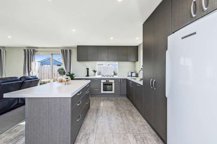 69 Sunline Avenue Lincoln_5