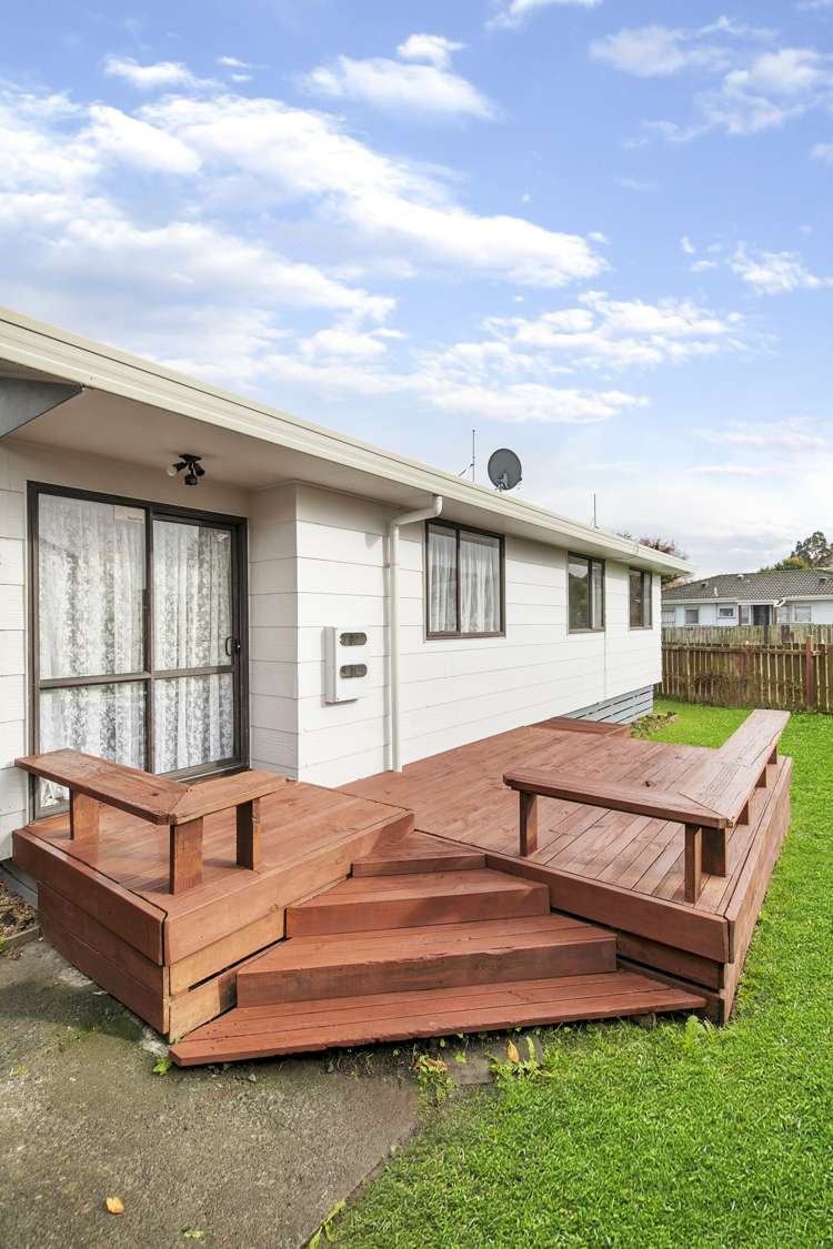 2/61 Redcrest Avenue Red Hill_1