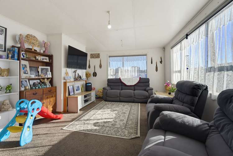 347 Warspite Ave_5