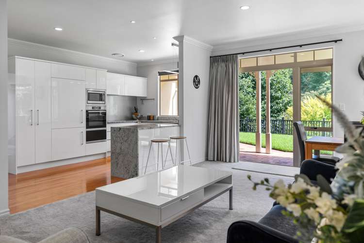 38 Revell Drive Ohauiti_13