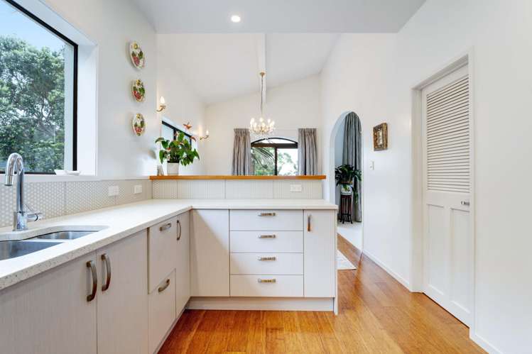 248 Whangaparaoa Road Red Beach_16