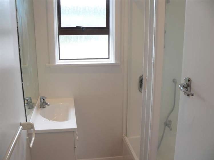 24 Taylor Terrace Tawa_9