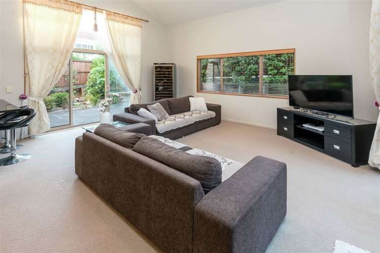 10 Chard Place Flat Bush_6