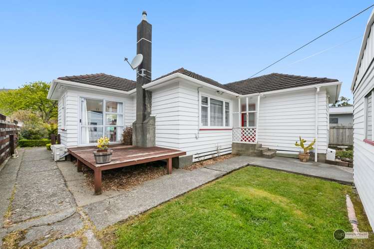 51 Dover Road Wainuiomata_13