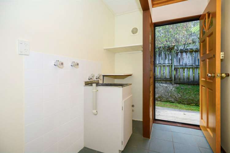 2/123 Spinella Drive Bayview_13