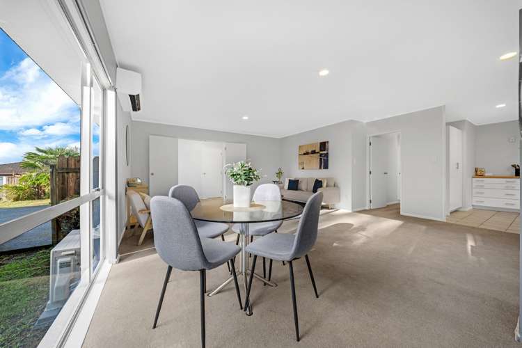 2/105 Carnoustie Drive Wattle Downs_9